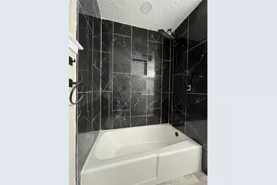 5120 E Bayou Dr, Dickinson, TX 77539 - Photo 32