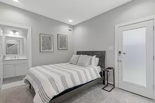 8311 Brecha Ln, Houston, TX 77055 - Photo 12