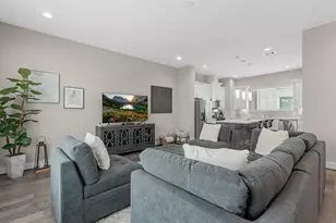 8311 Brecha Ln, Houston, TX 77055 - Photo 4