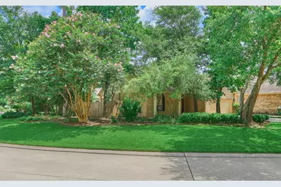 118 Robindale Circle, The Woodlands, TX 77384 - Photo 2