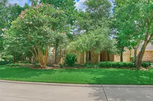 118 Robindale Cir, The Woodlands, TX 77384 - Photo 2