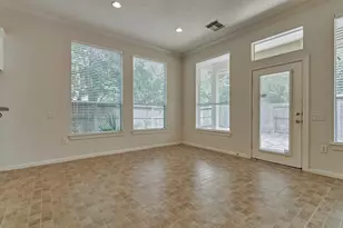 118 Robindale Cir, The Woodlands, TX 77384 - Photo 8