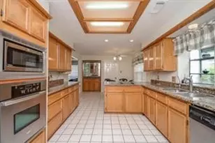 3319 Water Locust Dr, Sugar Land, TX 77479 - Photo 4