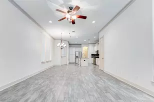 1184 Nelson Falls Ln, Houston, TX 77008 - Photo 10