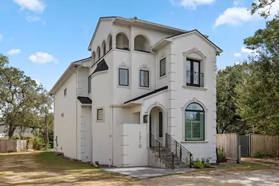 1210 Parkerhaven Court, Houston, TX 77008 - Photo 1