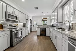 828 W Cottage St, Houston, TX 77009 - Photo 10