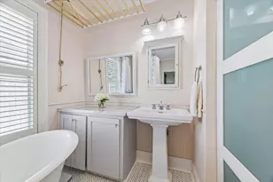 828 W Cottage St, Houston, TX 77009 - Photo 18