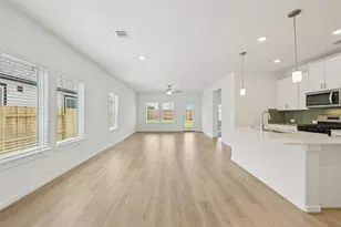 29107 Samuel Gdns Ct, Waller, TX 77484 - Photo 2