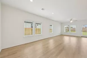29107 Samuel Gdns Ct, Waller, TX 77484 - Photo 4