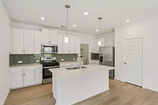 29107 Samuel Gdns Ct, Waller, TX 77484 - Photo 10