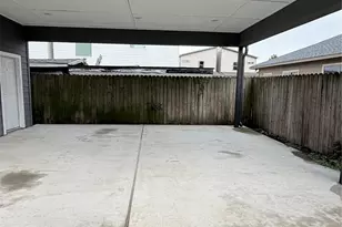 202 N York St, Houston, TX 77003 - Photo 16