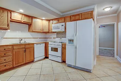 315 W Saulnier Street #A, Houston, TX 77019 - Photo 10