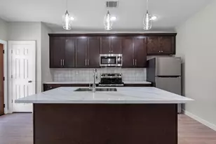 5201 Kenilwood Dr, Houston, TX 77033 - Photo 10