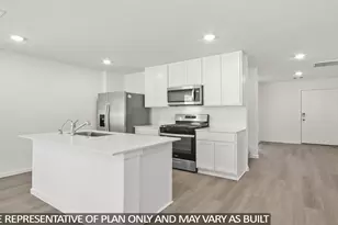 910 Sutherland Fls St, Conroe, TX 77303 - Photo 2