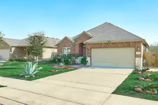 2020 Cedar Tree Ct, Conroe, TX 77301 - Photo 2