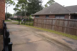 14423 Redbud Valley Trail, Houston, TX 77062 - Photo 26