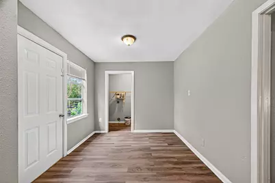 10106 Sierra Drive, Houston, TX 77051 - Photo 16