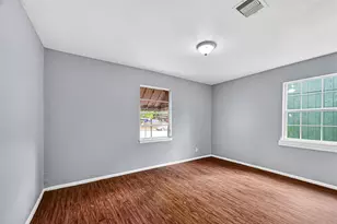 10106 Sierra Dr, Houston, TX 77051 - Photo 14