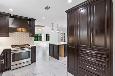 7615 Fernbrook Lane, Houston, TX 77070 - Photo 16