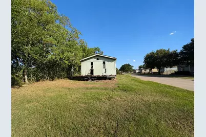 1509 Old River Road, Bay City, TX 77414 - Photo 2