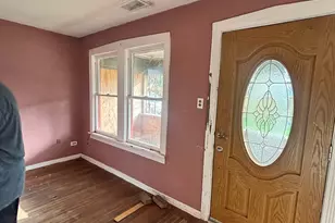 7823 Appleton St, Houston, TX 77022 - Photo 2