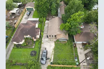7823 Appleton Street, Houston, TX 77022 - Photo 32
