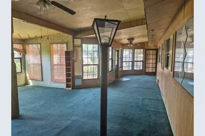 404 Svoboda Street, Yoakum, TX 77995 - Photo 18