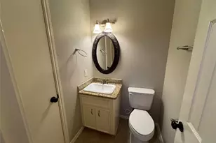 102 Summer Crest Cir, The Woodlands, TX 77381 - Photo 8