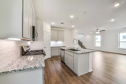 4210 Helmside Lane, Houston, TX 77053 - Photo 8