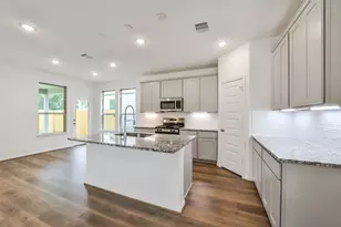 4210 Helmside Ln, Houston, TX 77053 - Photo 10