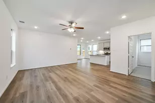 4210 Helmside Ln, Houston, TX 77053 - Photo 16