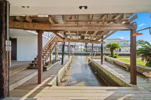24 Kingfish Ln, Freeport, TX 77541 - Photo 8