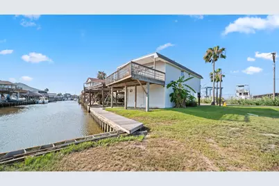 24 Kingfish Lane, Freeport, TX 77541 - Photo 6
