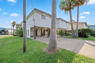 24 Kingfish Ln, Freeport, TX 77541 - Photo 4