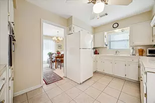 10443 Collingswood Rd, La Porte, TX 77571 - Photo 14