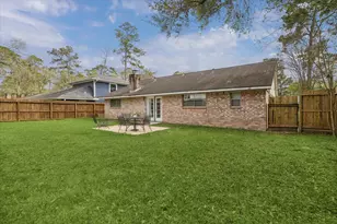 2043 Middle Creek Dr, Houston, TX 77339 - Photo 2