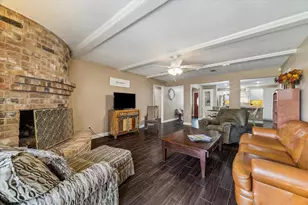 2043 Middle Creek Dr, Houston, TX 77339 - Photo 6