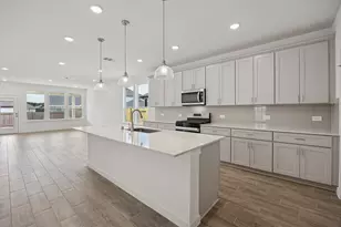 653 Amber Fls Dr, Montgomery, TX 77356 - Photo 6