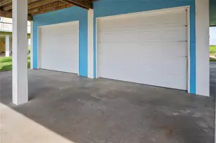 3189 Castle Dr, Crystal Beach, TX 77650 - Photo 34