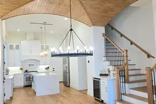 613 W 26th St, Houston, TX 77008 - Photo 4
