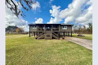 302444 Plantation, Damon, TX 77430 - Photo 2