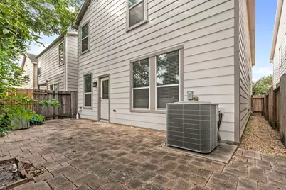 10051 Fallen Woods Drive, Houston, TX 77080 - Photo 28