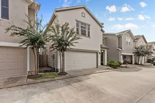 10051 Fallen Woods Dr, Houston, TX 77080 - Photo 2