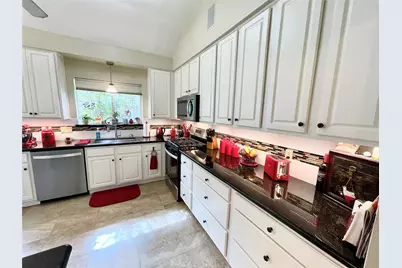 918 Peach Blossom Drive, Pearland, TX 77584 - Photo 6