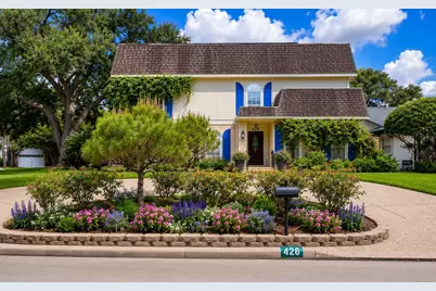 426 Longview Drive, Sugar Land, TX 77478 - Photo 2