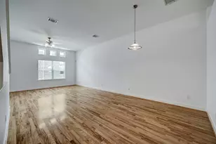 5941 S Loop E, Houston, TX 77033 - Photo 6