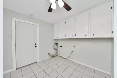 9623 Hearthwood Drive, Houston, TX 77040 - Photo 14