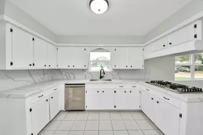 9623 Hearthwood Drive, Houston, TX 77040 - Photo 10