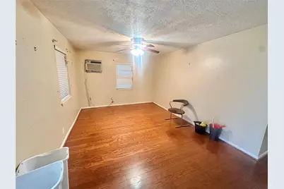 10206 Ashville Drive, Houston, TX 77051 - Photo 8