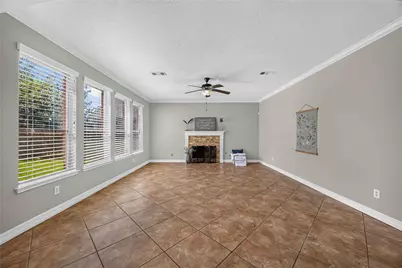 11618 Peachwood Lake Drive, Sugar Land, TX 77498 - Photo 6